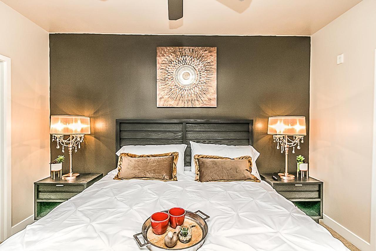 Villa Shopping & Dining 1 Mile - 24 Hour Pool With Parking - 4036 Phoenix Exterior foto