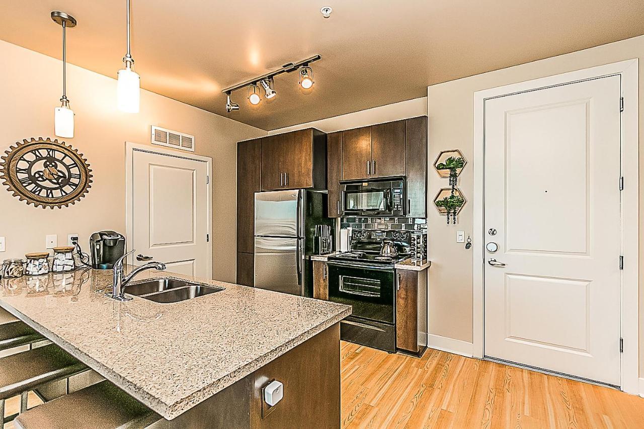 Villa Shopping & Dining 1 Mile - 24 Hour Pool With Parking - 4036 Phoenix Exterior foto