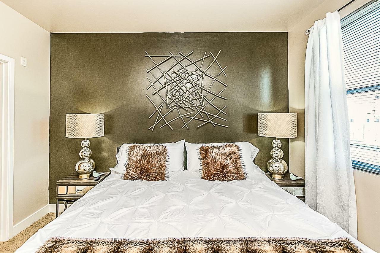Villa Shopping & Dining 1 Mile - 24 Hour Pool With Parking - 4036 Phoenix Exterior foto