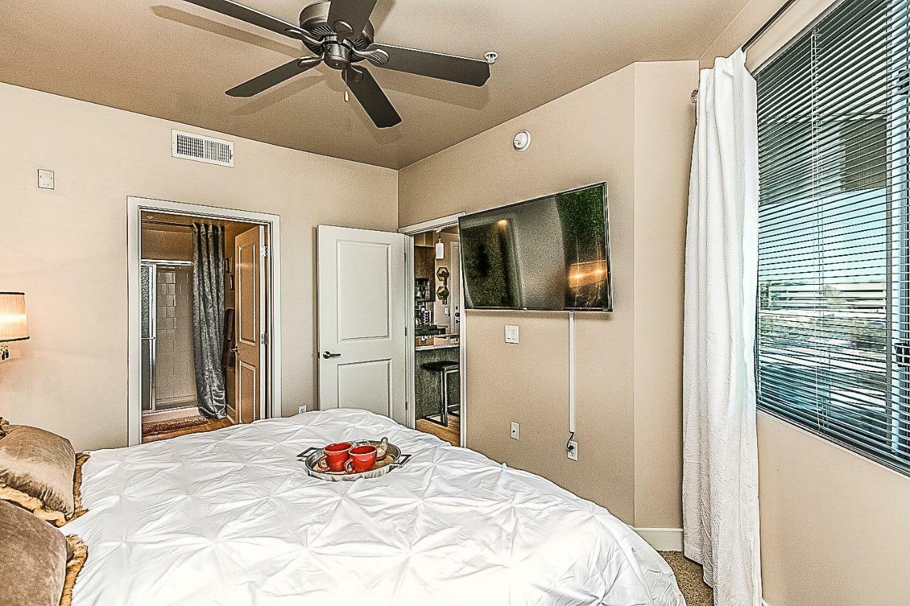 Villa Shopping & Dining 1 Mile - 24 Hour Pool With Parking - 4036 Phoenix Exterior foto