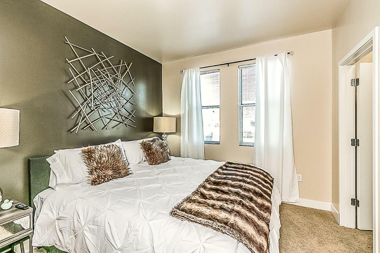 Villa Shopping & Dining 1 Mile - 24 Hour Pool With Parking - 4036 Phoenix Exterior foto